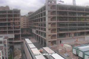 Vue du chantier d'agrandissement de l'Hôpital Ste-Justine depuis l'avenue Decelles
