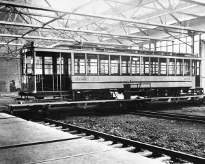 Fabrication d'un tramway dans les ateliers d'Youville