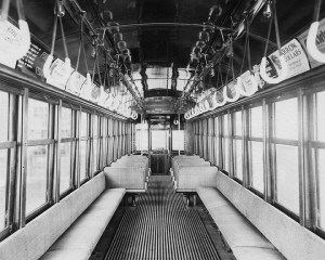 Intérieur d'un tramway de Montréal au XIXe et XXe siècles