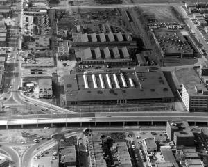 Vue aérienne des ateliers d'Youville en 1959