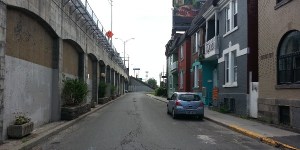 Maisons menacées par l'élargisssement de l'autoroute 15 dans le cadre de la construction du nouveau pont Champlain