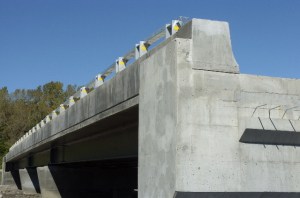 Construction d'un des ponts d'étagement du secteur Angrignon