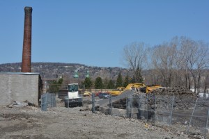 Chantier du prolongement du boulevard de la Vérendrye en mai 2014