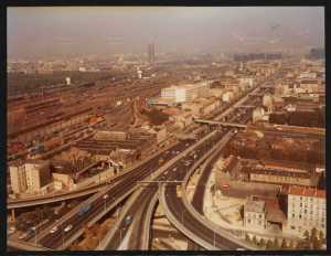 Vue de l'autoroute A1 à Saint-Denis (Île-de-France, France) en 1972, avant sa couverture réalisée dans les années 1990