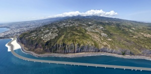 Visualisation du projet de la Nouvelle Route du Littoral (NRL) sur l'île de la Réunion